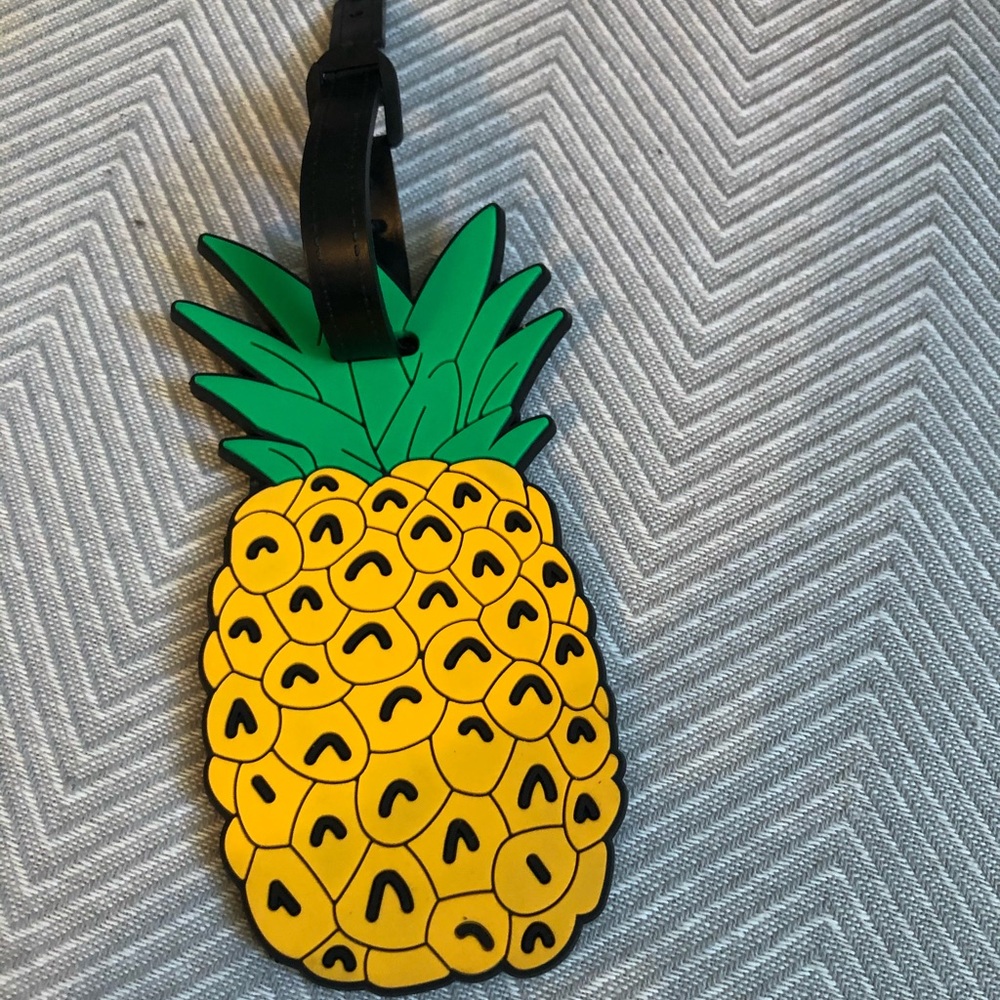 Fun Pineapple Luggage Tag Like New